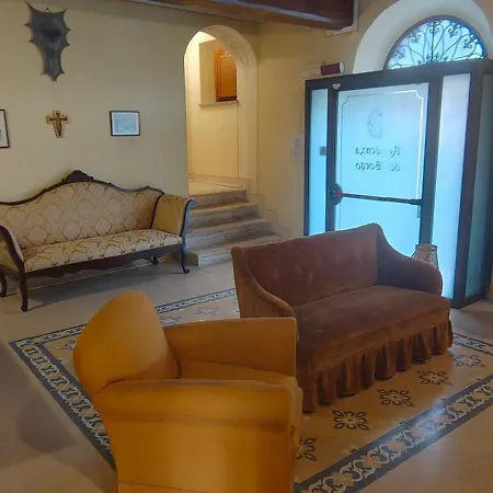 Tuscanflat Castle Scrofiano