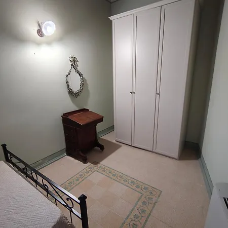 Tuscanflat Castle Scrofiano