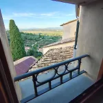 Tuscanflat Castle * Scrofiano