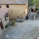 Tuscanflat Castle Scrofiano
