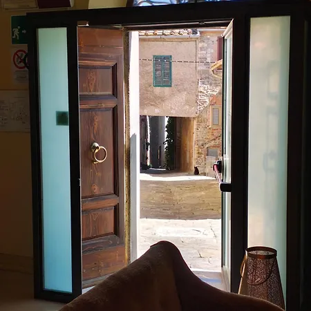 Tuscanflat Castle Scrofiano