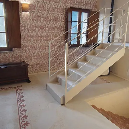 Tuscanflat Castle Daire *