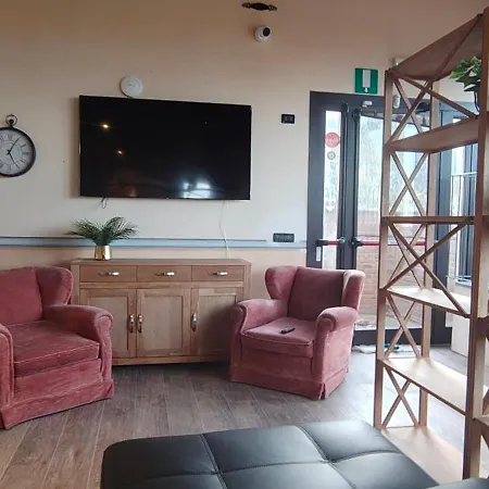 Tuscanflat Castle Daire *
