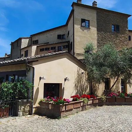Tuscanflat Castle Daire *