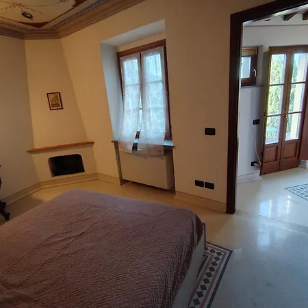 Tuscanflat Castle Daire