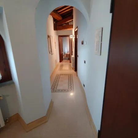 Tuscanflat Castle * Scrofiano