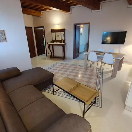 Tuscanflat Castle *