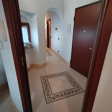 Tuscanflat Castle * Scrofiano
