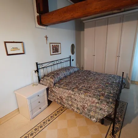 Tuscanflat Castle Daire Scrofiano