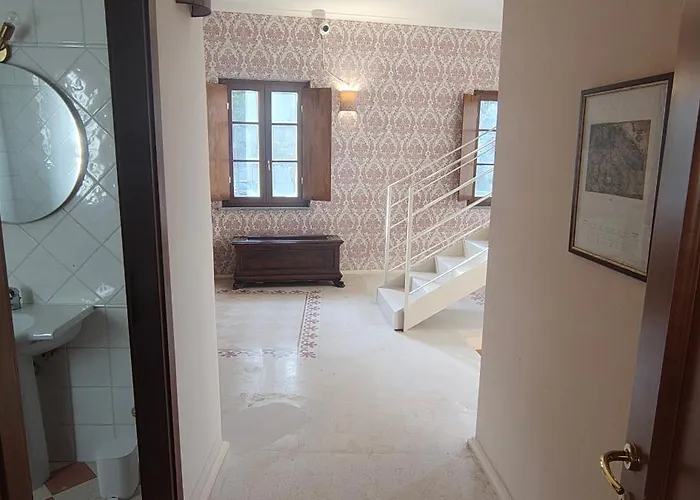 Tuscanflat Castle