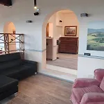Tuscanflat Castle * Scrofiano